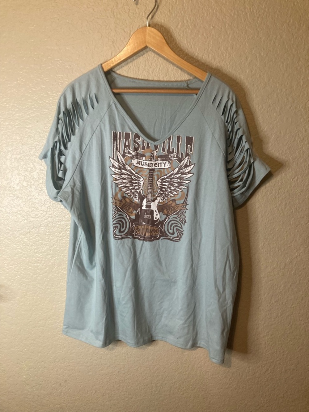 Women’s XXL Nashville TN Country Music City Retro V-Neck Shirt Cut Out Sleeves